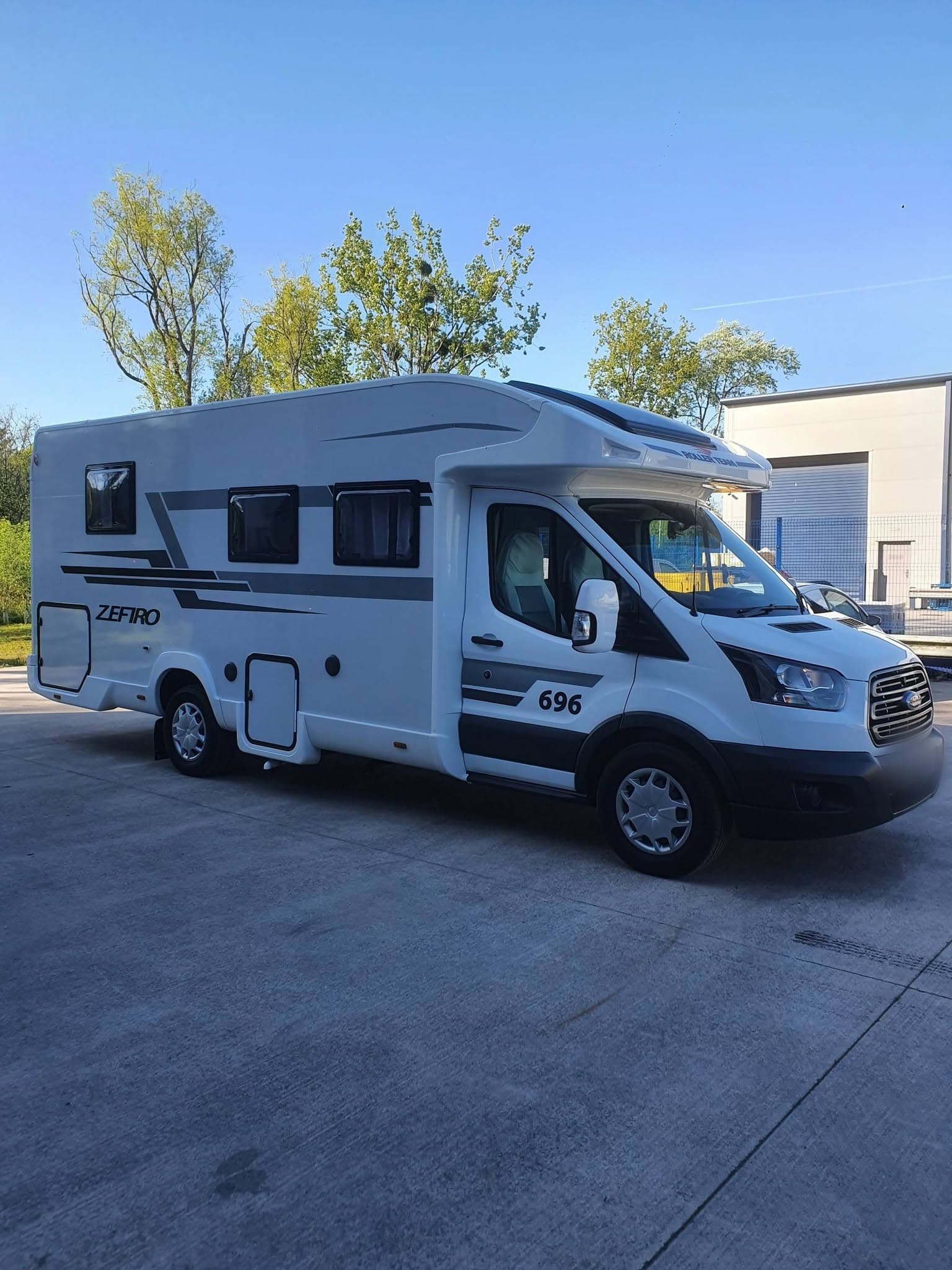 Roller Team - Motorhome graphics